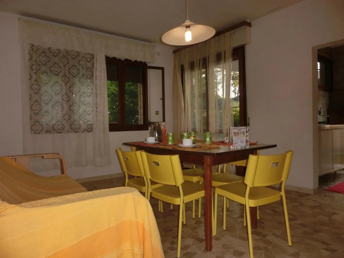 Three-Bedroom Villa With Garden, Parking And Ac Bibione 0*,