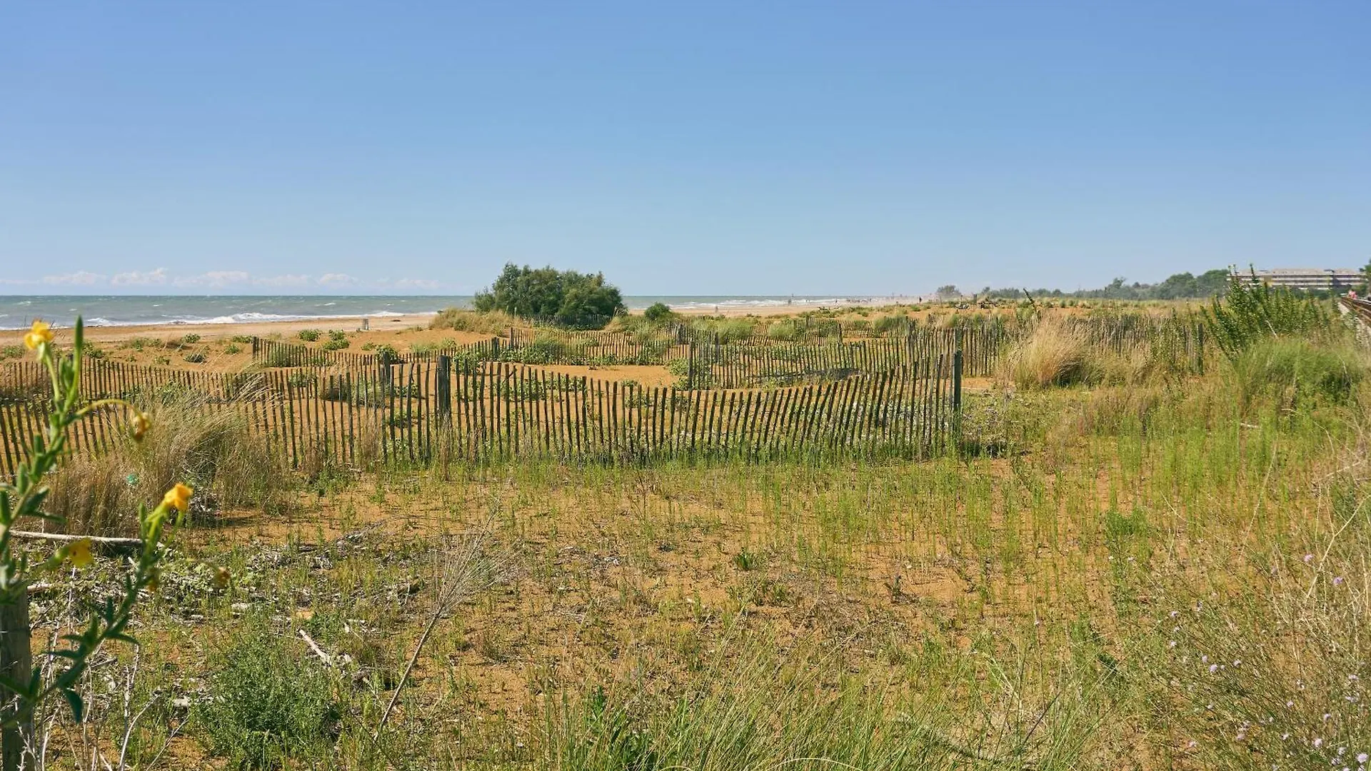 Three-Bedroom Villa With Garden, Parking And Ac Bibione Apartamento